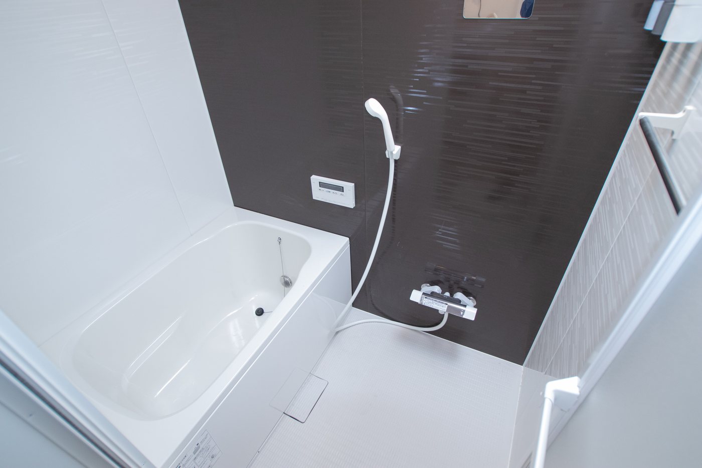 Clean bath and shower area